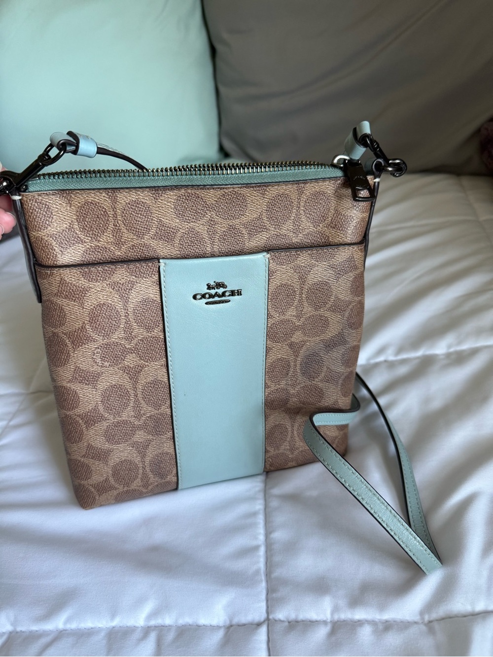 Coach Kitt Messenger Crossbody Bag - Like New